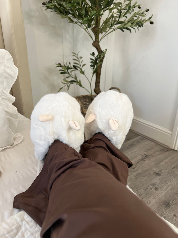 Oversized Cream Faux Fur Bunny Slippers