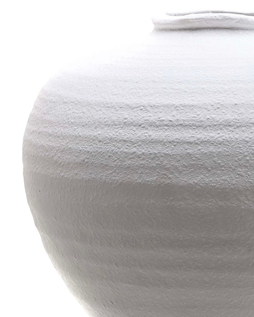 Regola Matt White Ceramic Vase